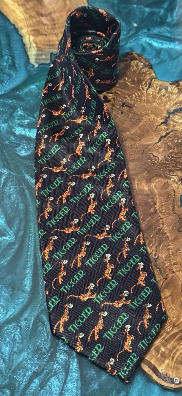Disney Tigger Tie 59" x 4" Made in Korea Winnie the Pooh Character Print